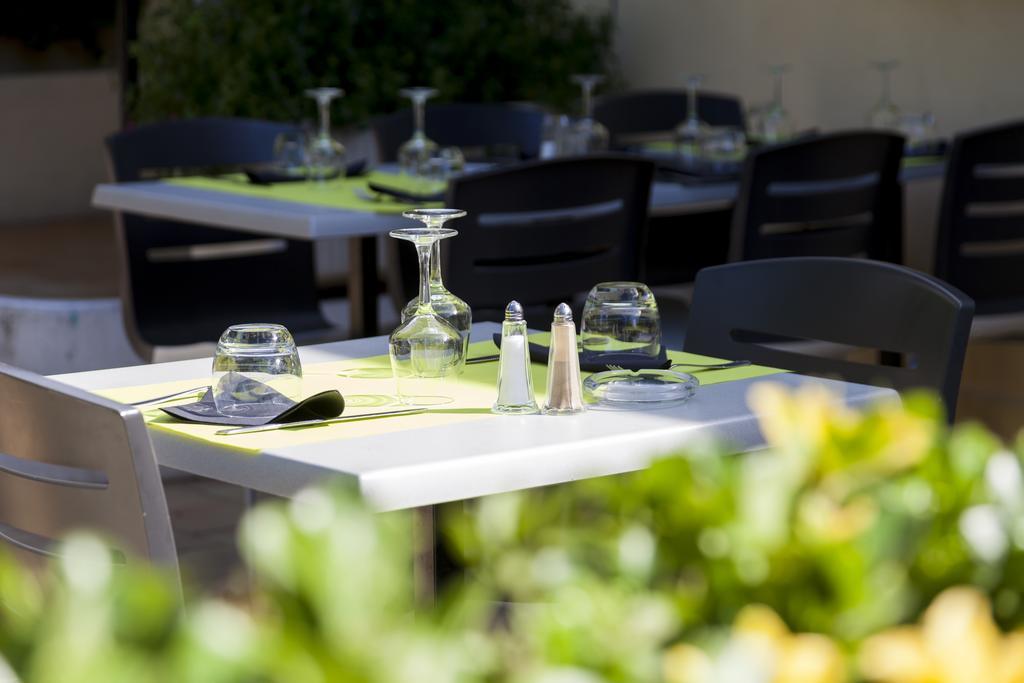 Logis Hotel Restaurant Le Flamant Rose Camargue Albaron Exterior photo